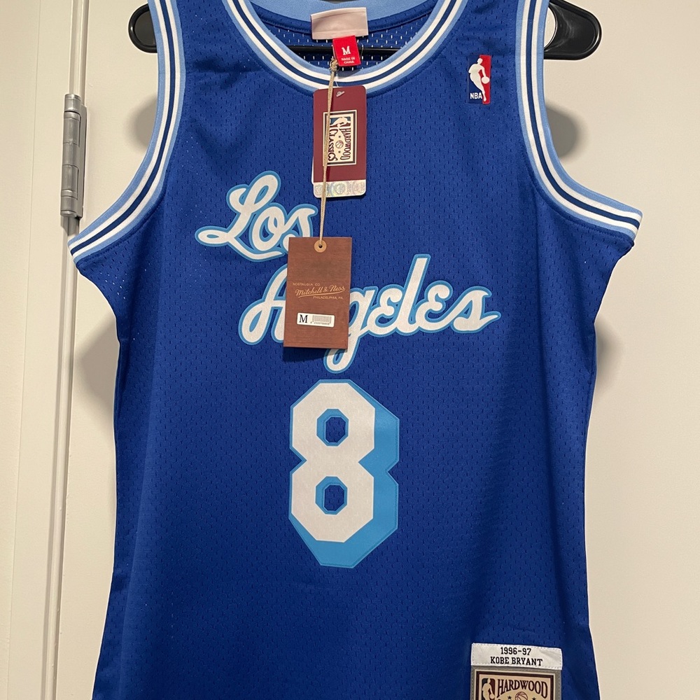 Lakers Jersey 1996-97 Kobe Bryant Basketball NBA Size Medium NWT Los Angeles